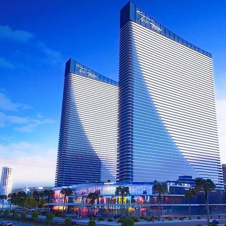 Orbi City - Aparthotel Near The Beach バトゥーミ エクステリア 写真
