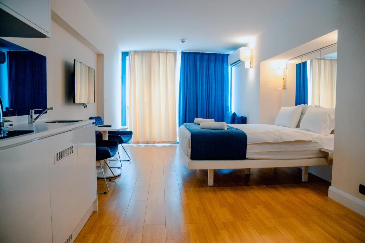 Orbi City - Aparthotel Near The Beach バトゥーミ エクステリア 写真